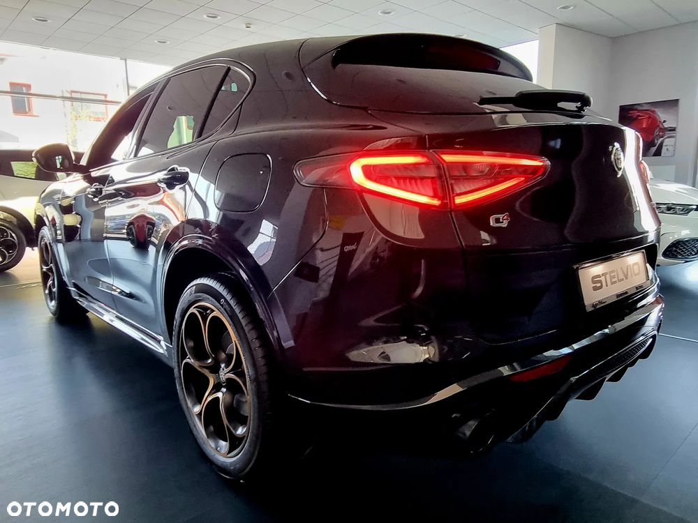 Alfa Romeo Stelvio 2.0 Turbo Intensa Q4 - 5