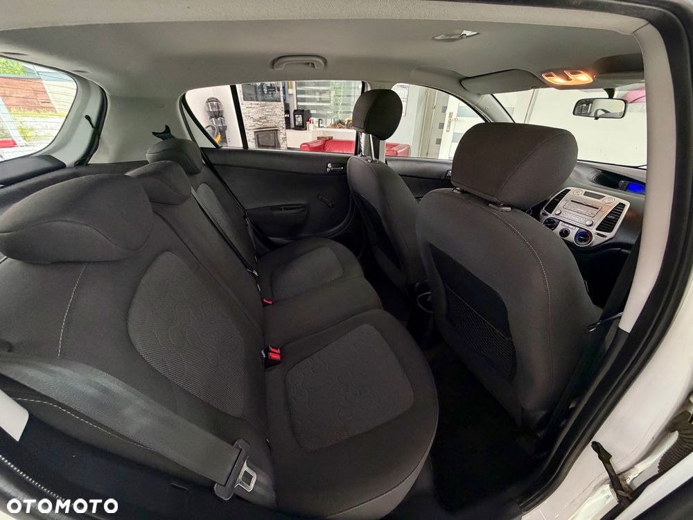 Hyundai i20 1.2 Classic + - 6