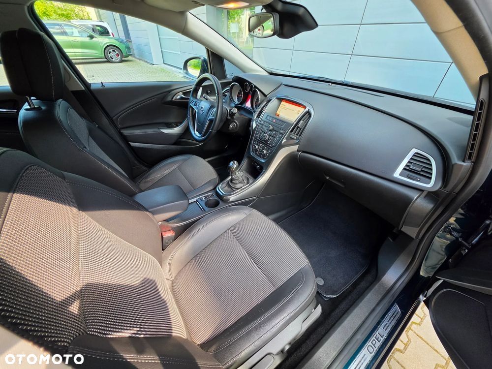 Opel Astra 1.4 Turbo Exklusiv - 21