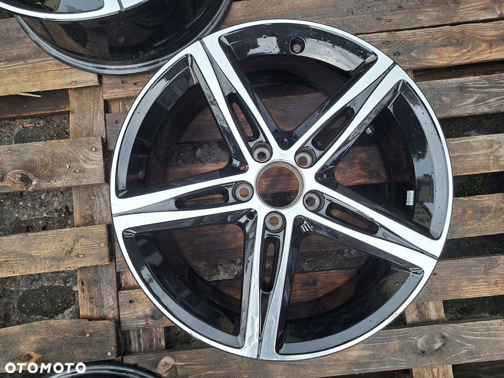 Oryg. Mercedes A-Klasa CLA 177 A177 A1774010700 7.5j 18 et49 5506 - 1