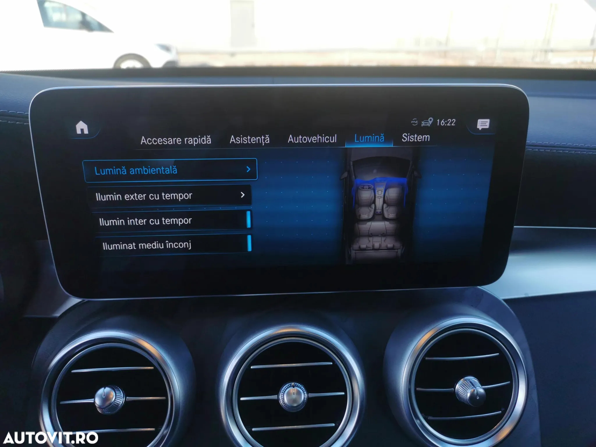 Mercedes-Benz GLC 300 e 4Matic 9G-TRONIC AMG Line - 27