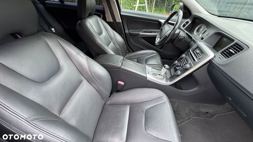 Volvo S60 T6 AWD Summum - 32