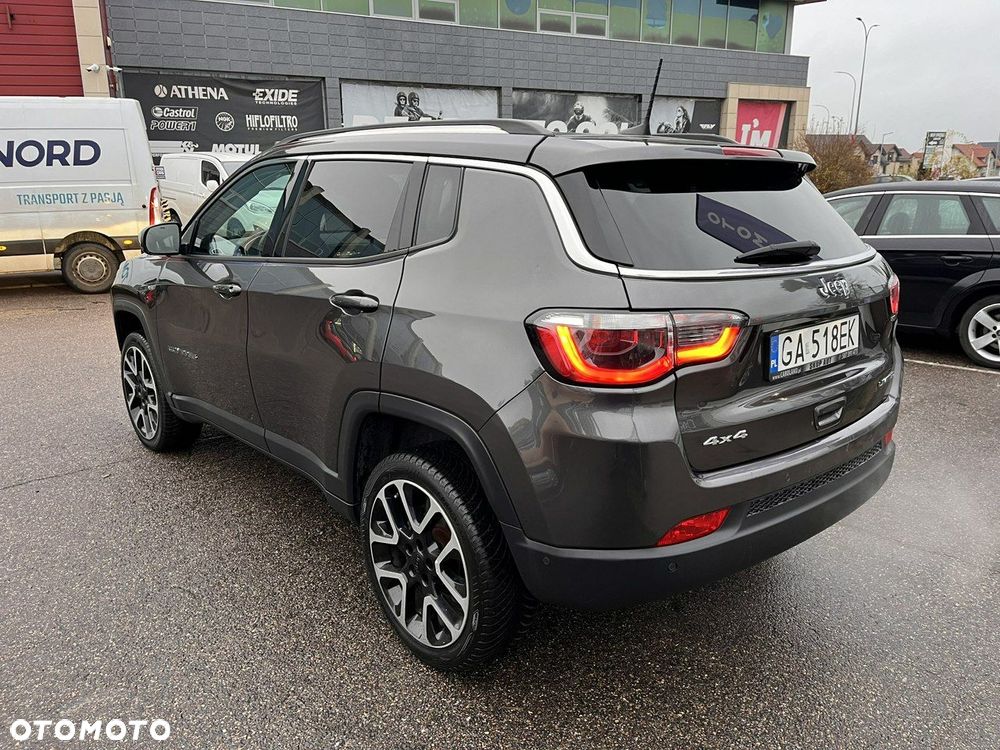 Jeep Compass - 24