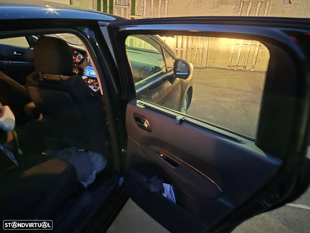 Peugeot 5008 - 6