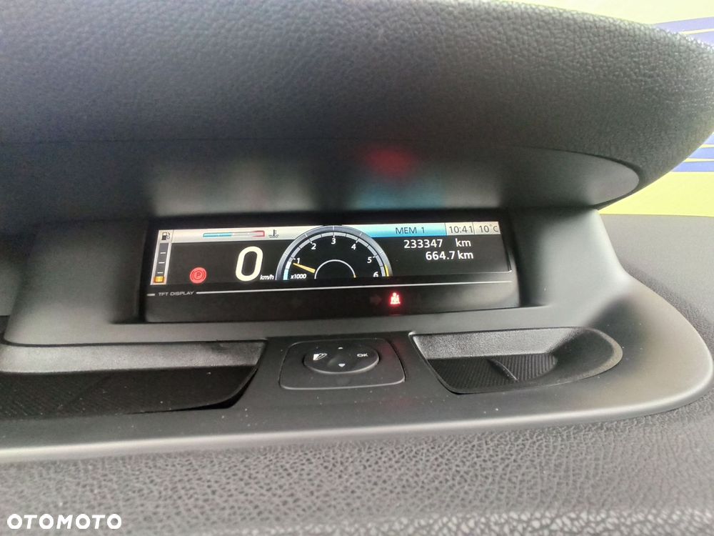 Renault Grand Scenic - 16