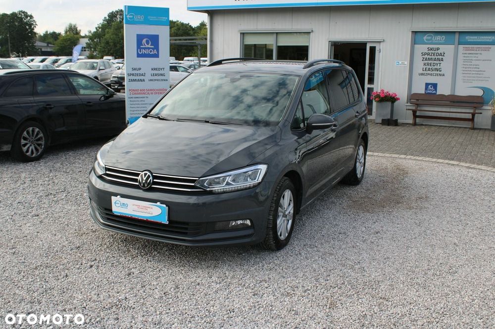 Volkswagen Touran 2023 photo 2
