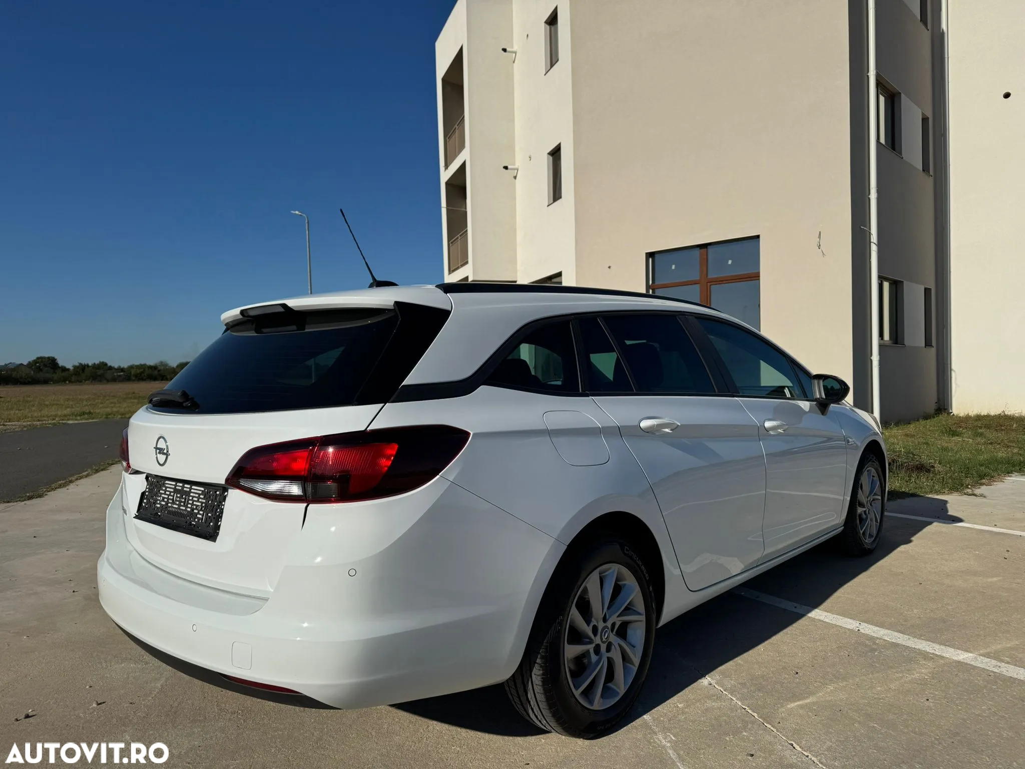 Opel Astra Sport Tourer 1.5 Start/Stop Aut. Edition - 4
