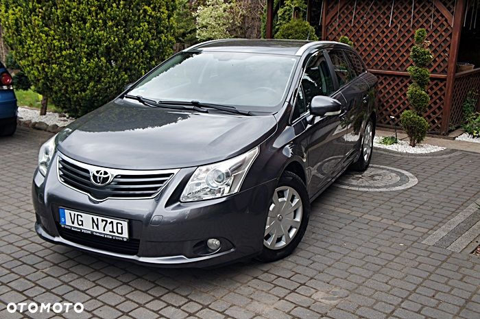 Toyota Avensis 1.8 Life - 9