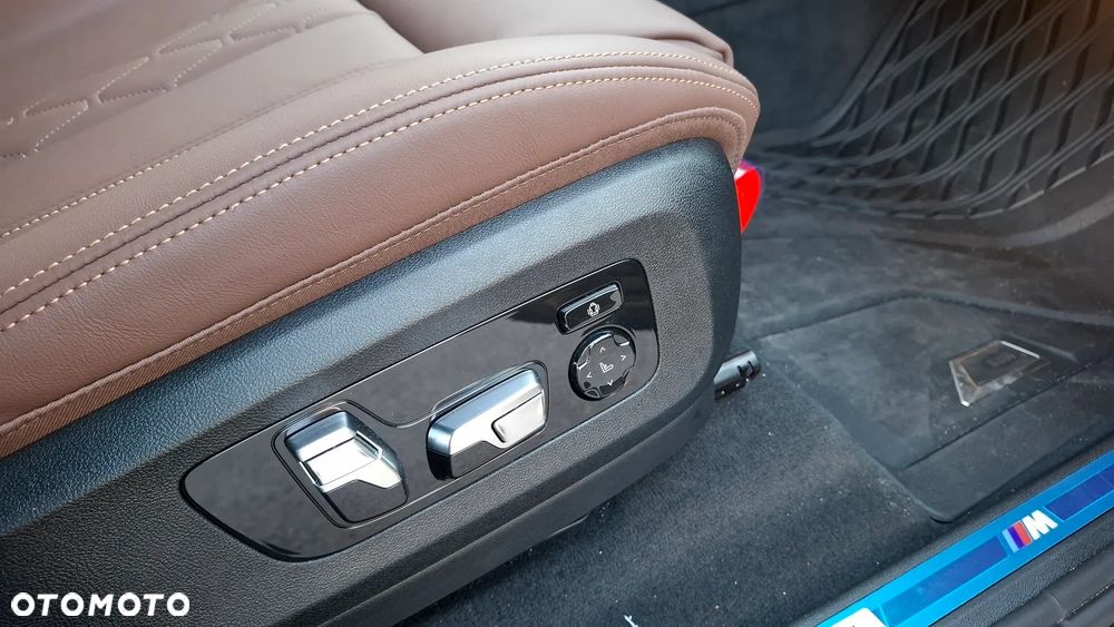 BMW X5 xDrive30d mHEV - 23