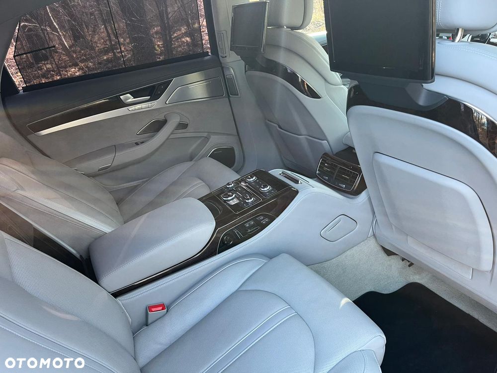 Audi A8 4.0 TFSI L Quattro - 17