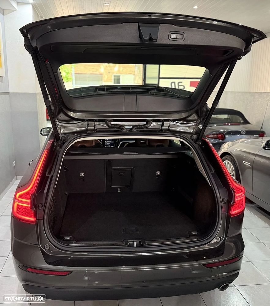 Volvo V60 D3 Momentum Pro - 12
