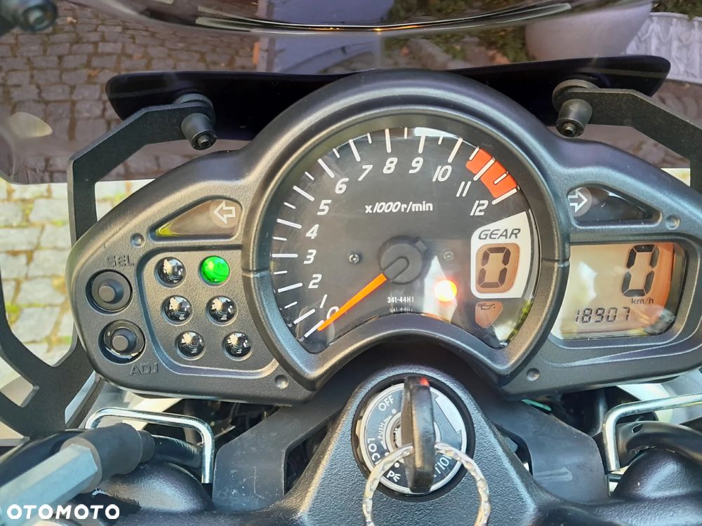 Suzuki Gladius - 7
