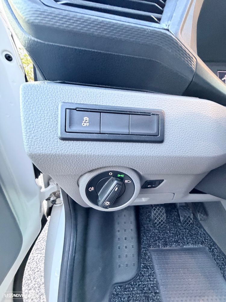 VW Transporter 2.0 TDI - 18