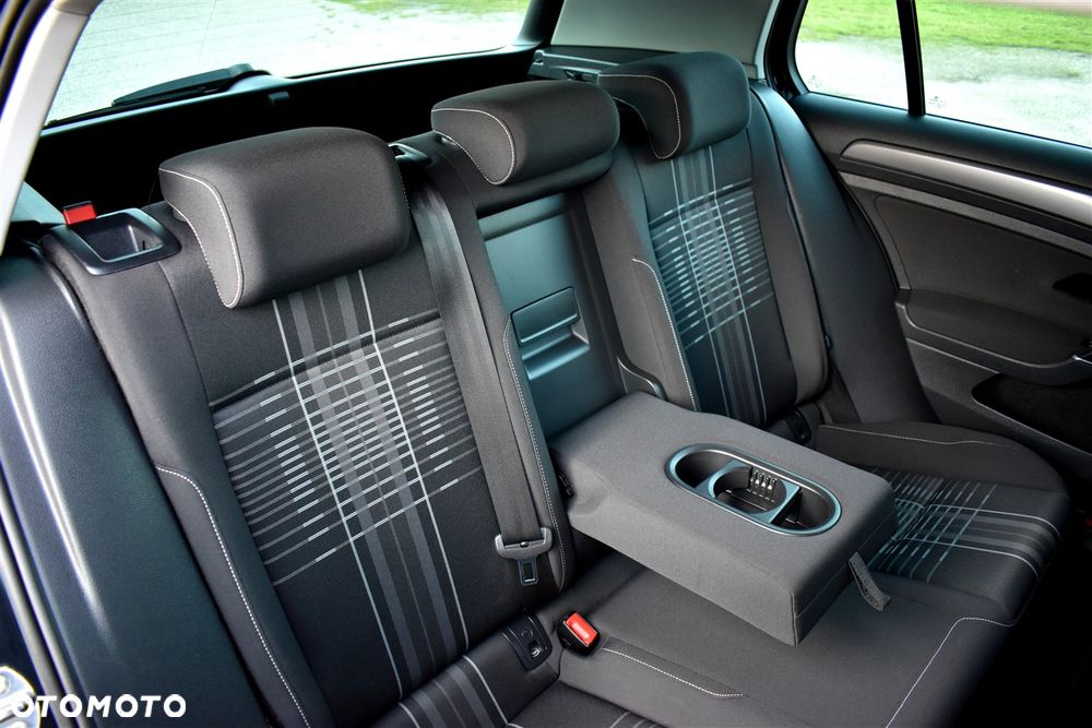 Volkswagen Golf 1.6 TDI BlueMotion Technology DSG Lounge - 19
