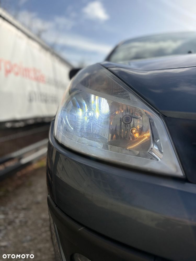 Renault Clio 1.2 16V Expression - 27