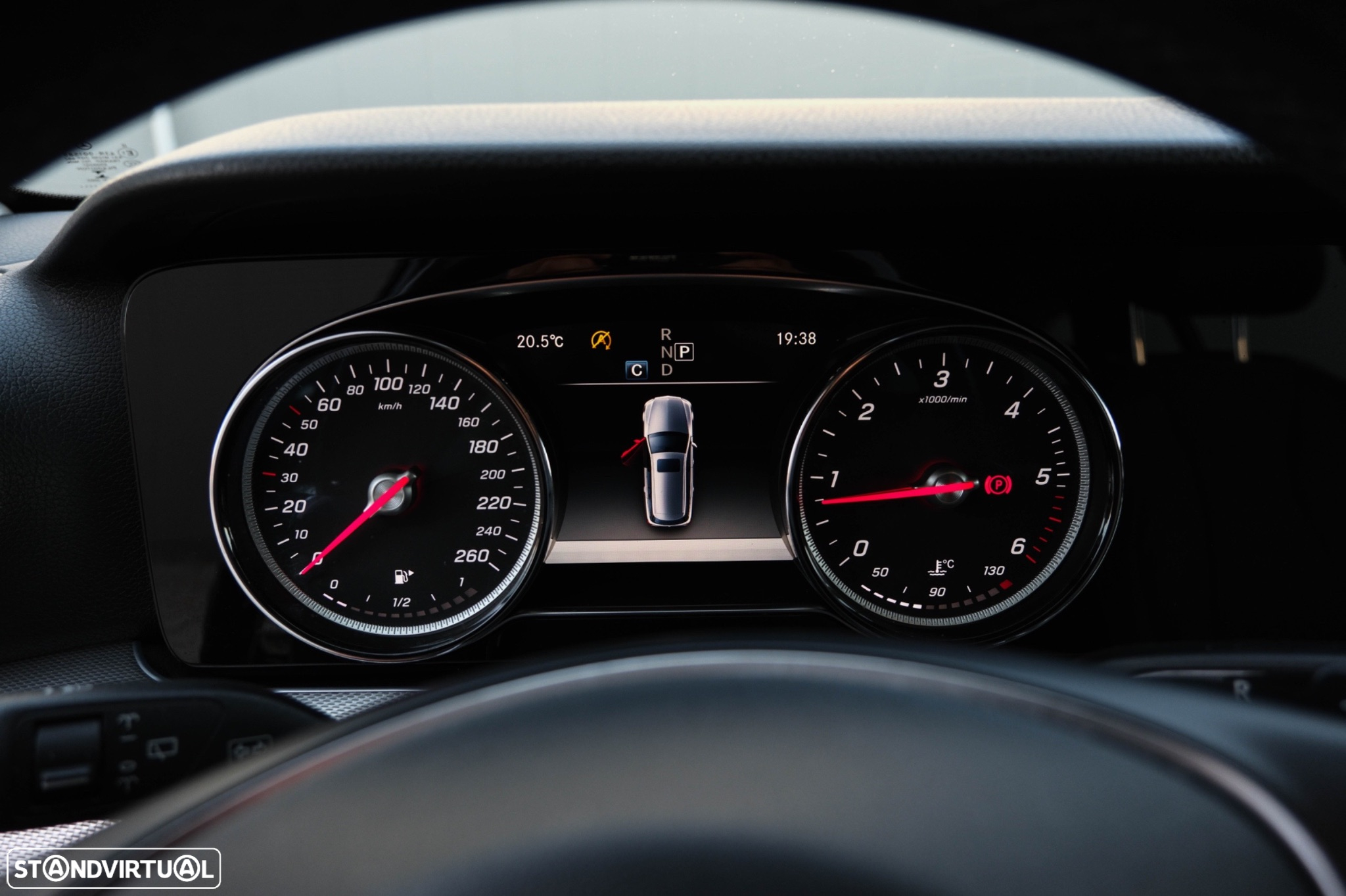 Mercedes-Benz E 220 BlueTEC Avantgarde Auto. - 18