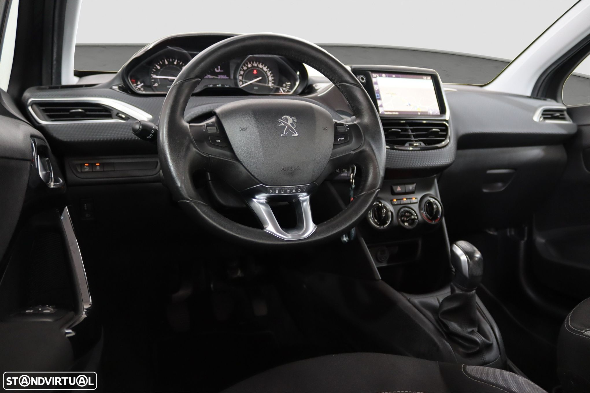 Peugeot 208 PureTech 82 Style - 4