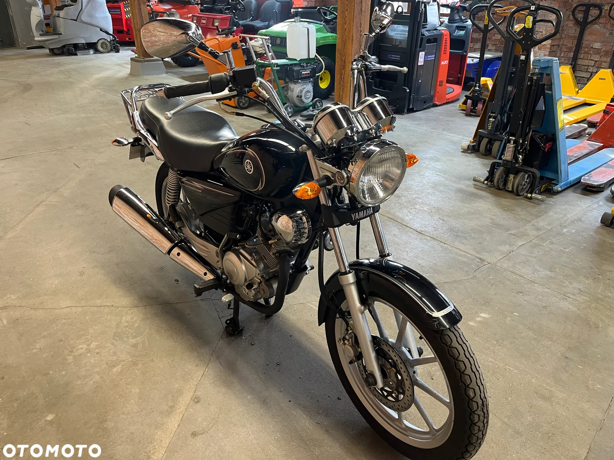 Yamaha YBR - 7