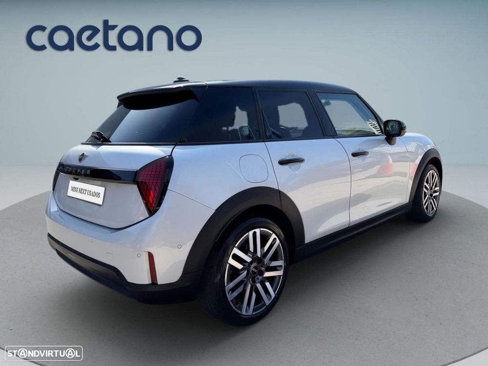 MINI 5 Portas Cooper Auto - 8