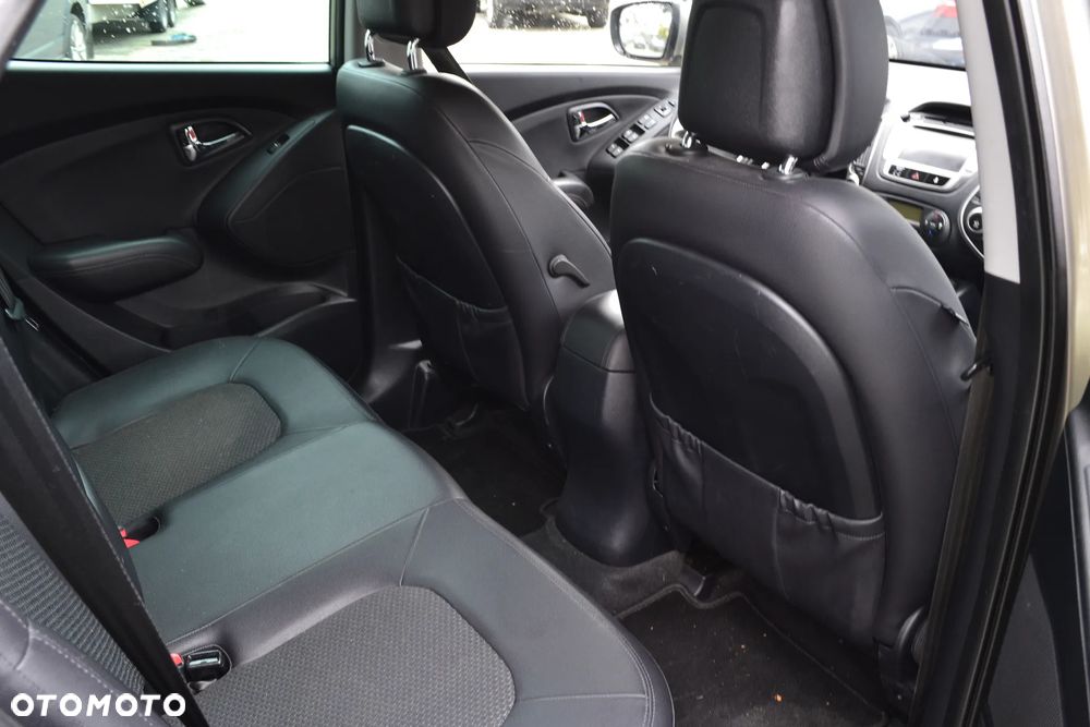 Kia Sportage 2.0 CVVT 2WD Attract - 11
