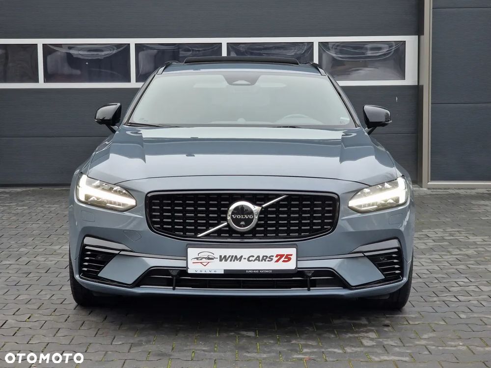 Volvo V90 T8 AWD Plug-In Hybrid R-Design - 3