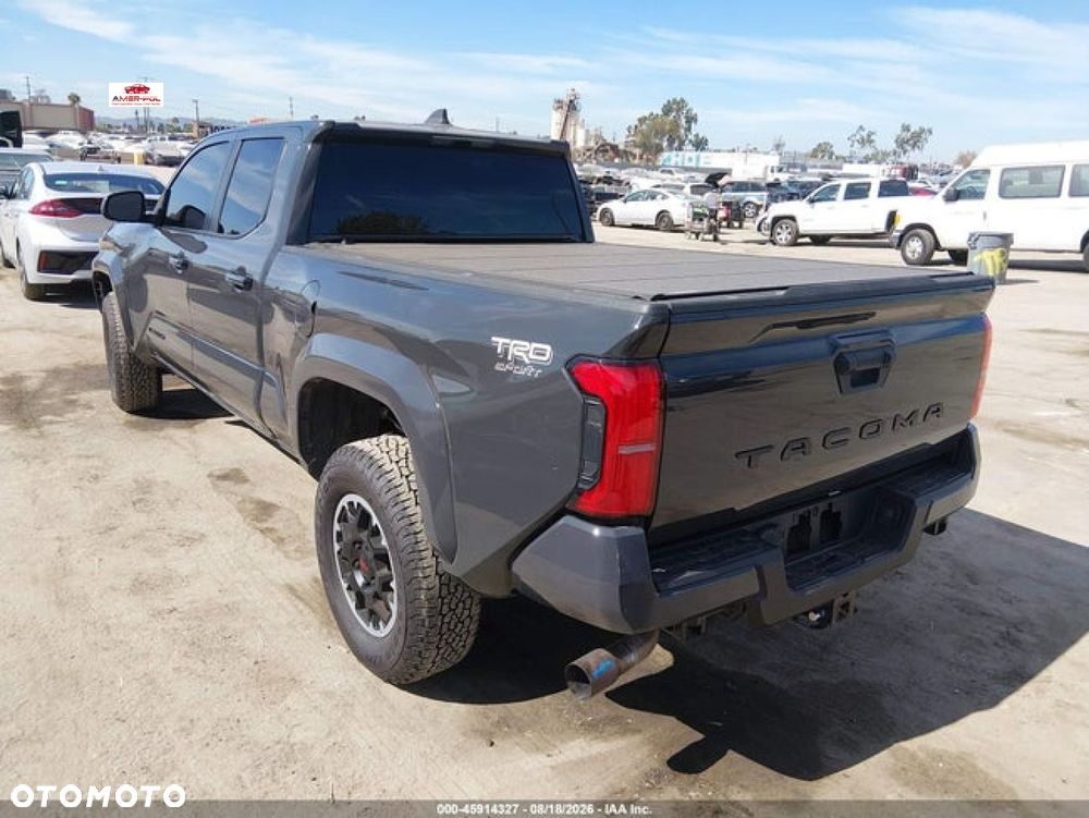 Toyota Tacoma - 3