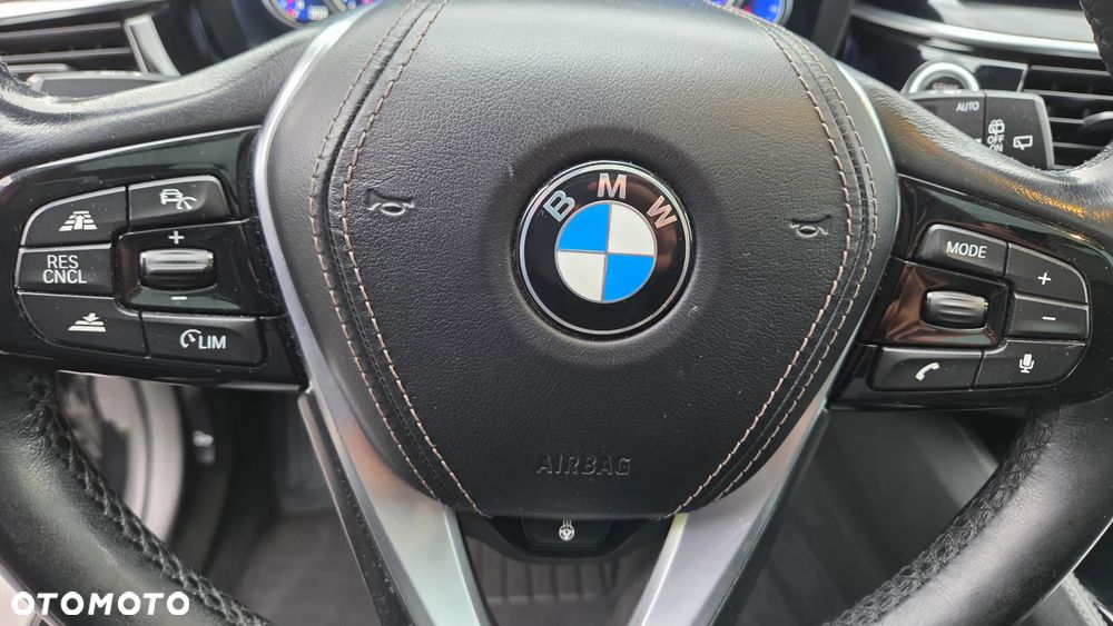 BMW Seria 5 520d Luxury Line sport - 27