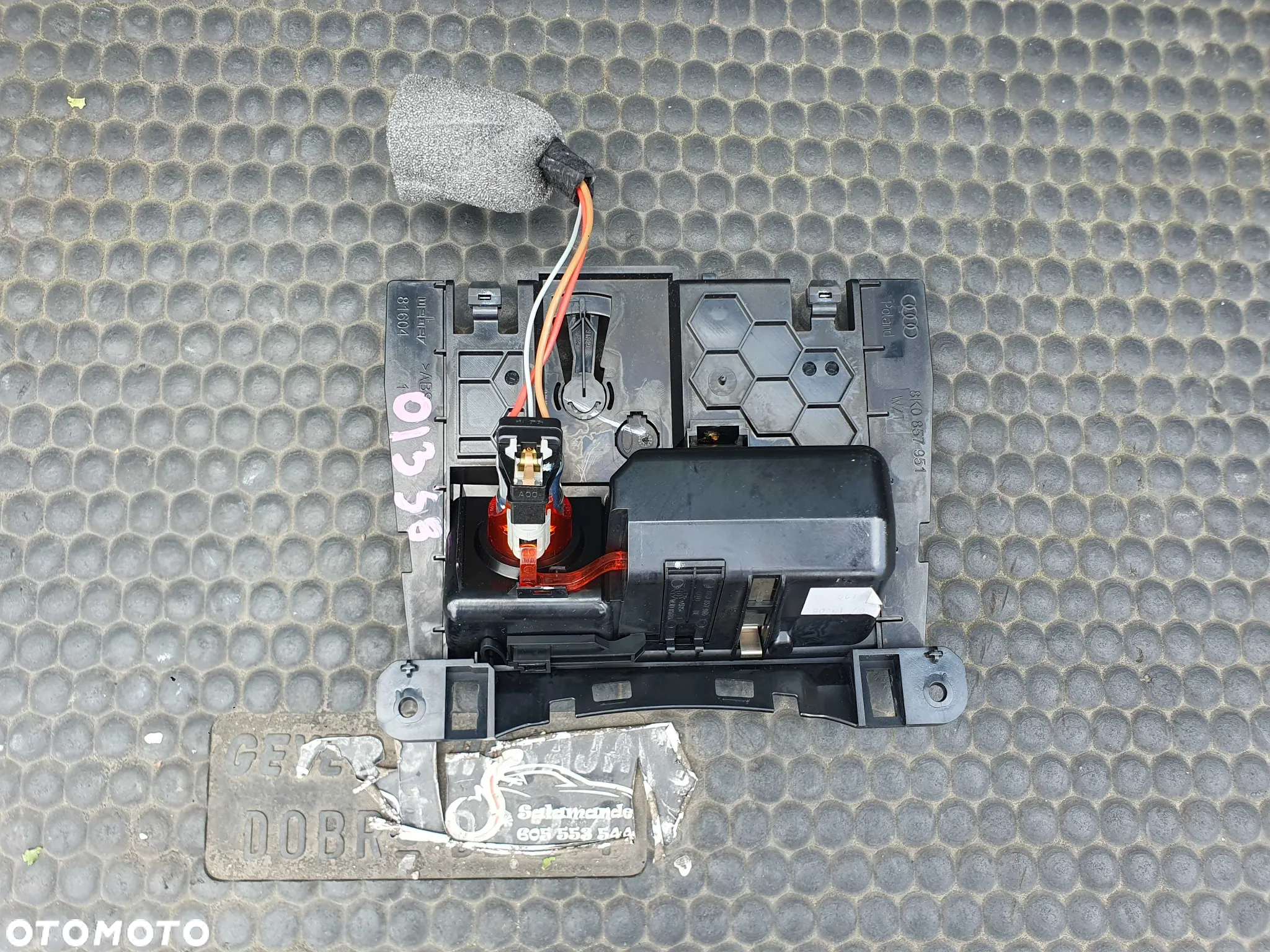Popielniczka 8K0857951 Klapka Zapalniczka Wklad Czarna Audi A4 B8 A5 Q5 - 17