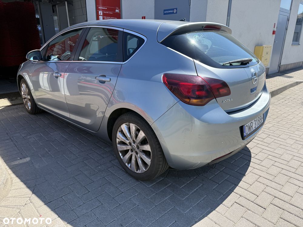 Opel Astra 1.6 - 8