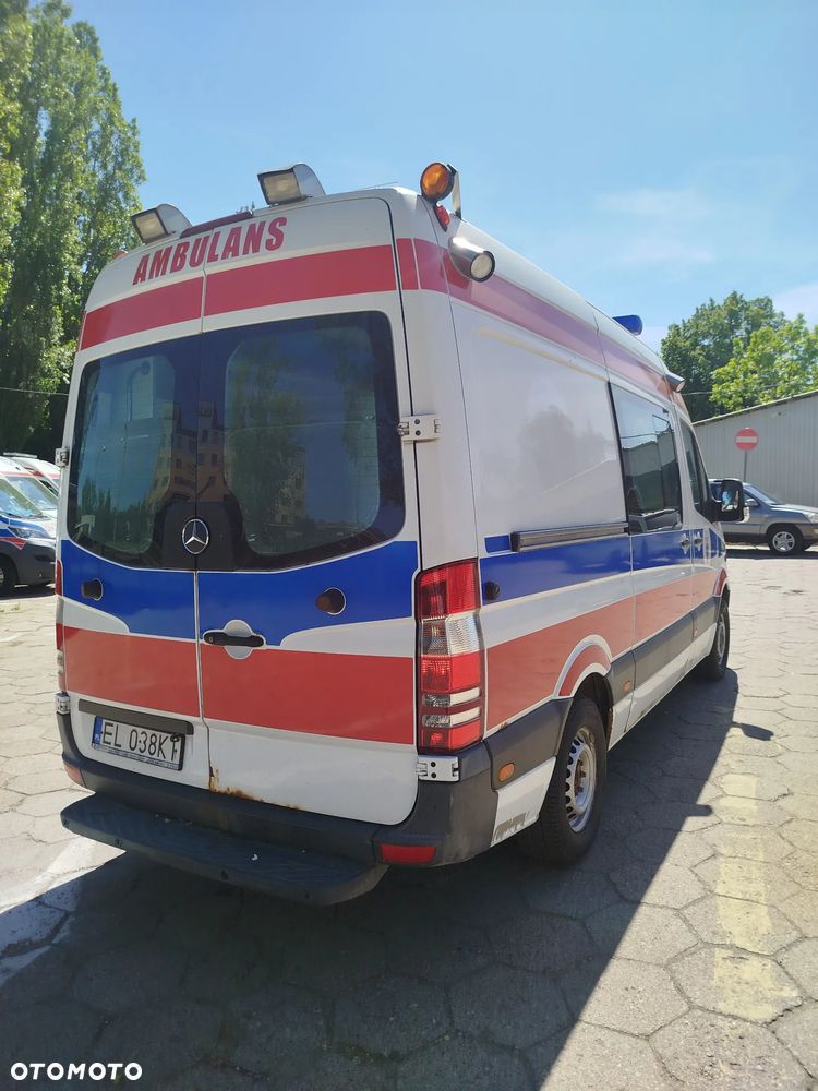Mercedes-Benz Sprinter - 4