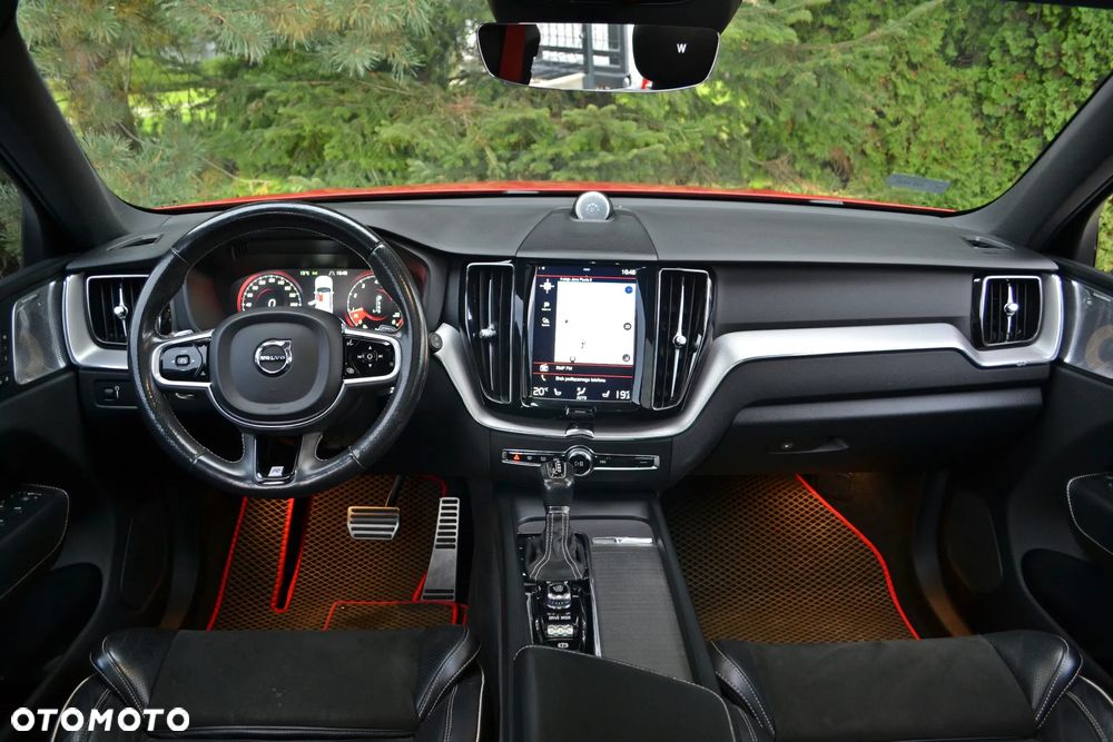 Volvo XC 60 T5 AWD R-Design - 13