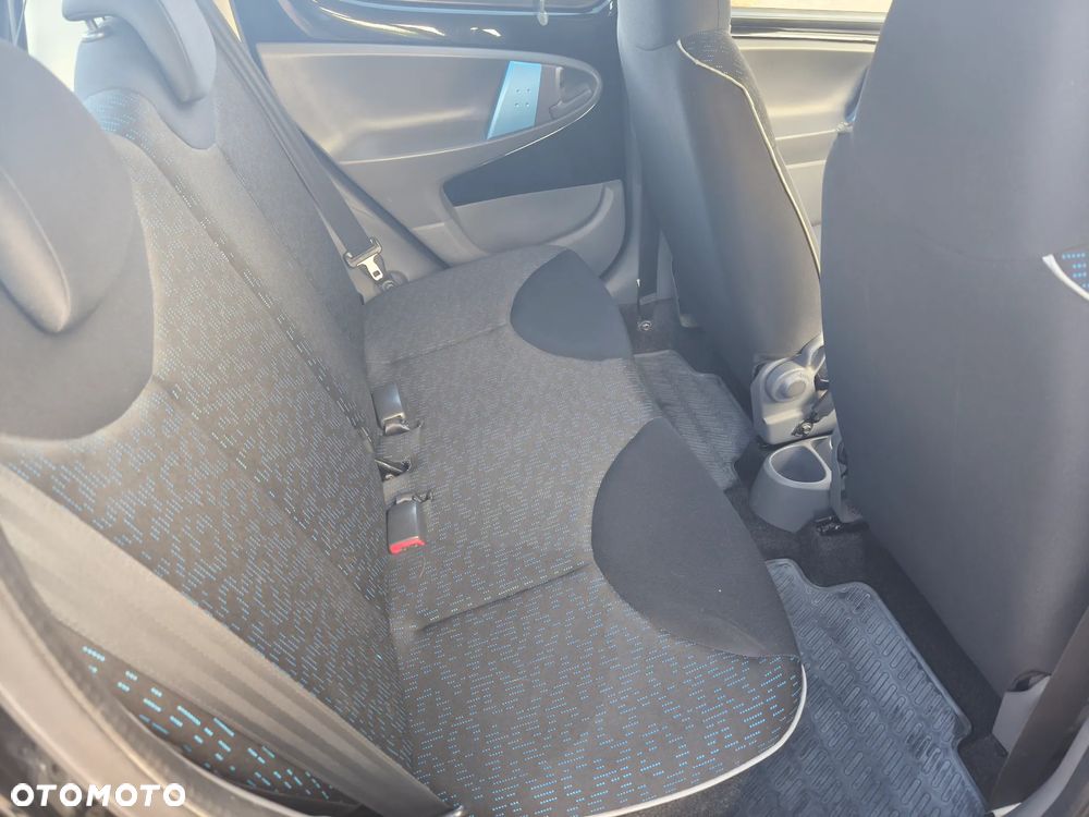 Peugeot 107 1.0 Happy - 12