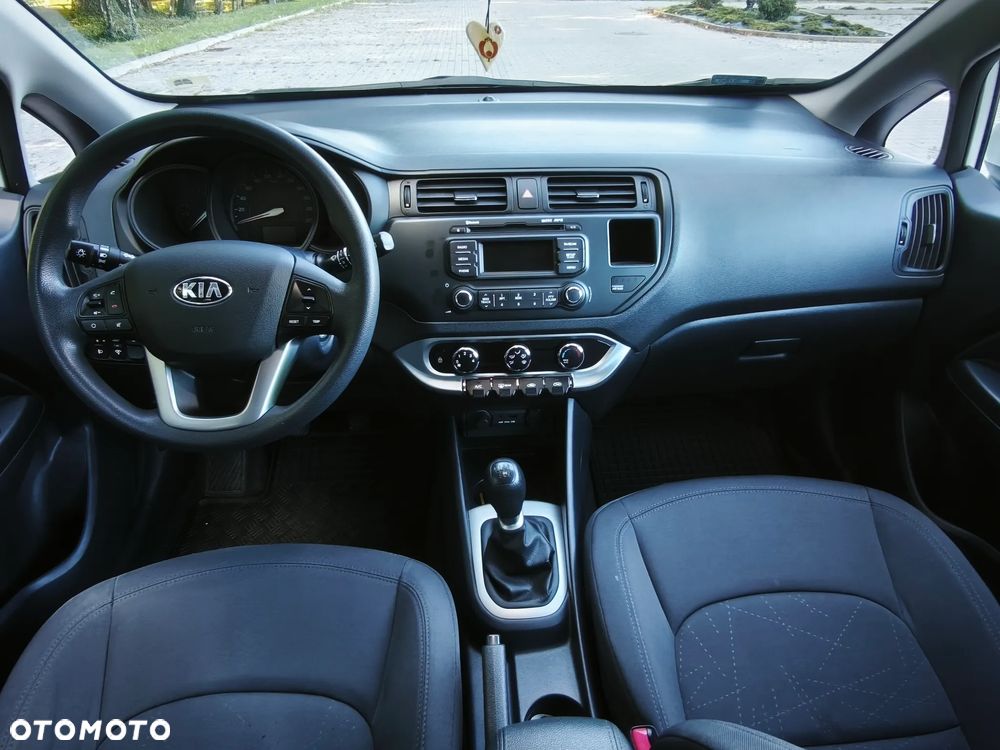 Kia Rio 1.4 L - 13
