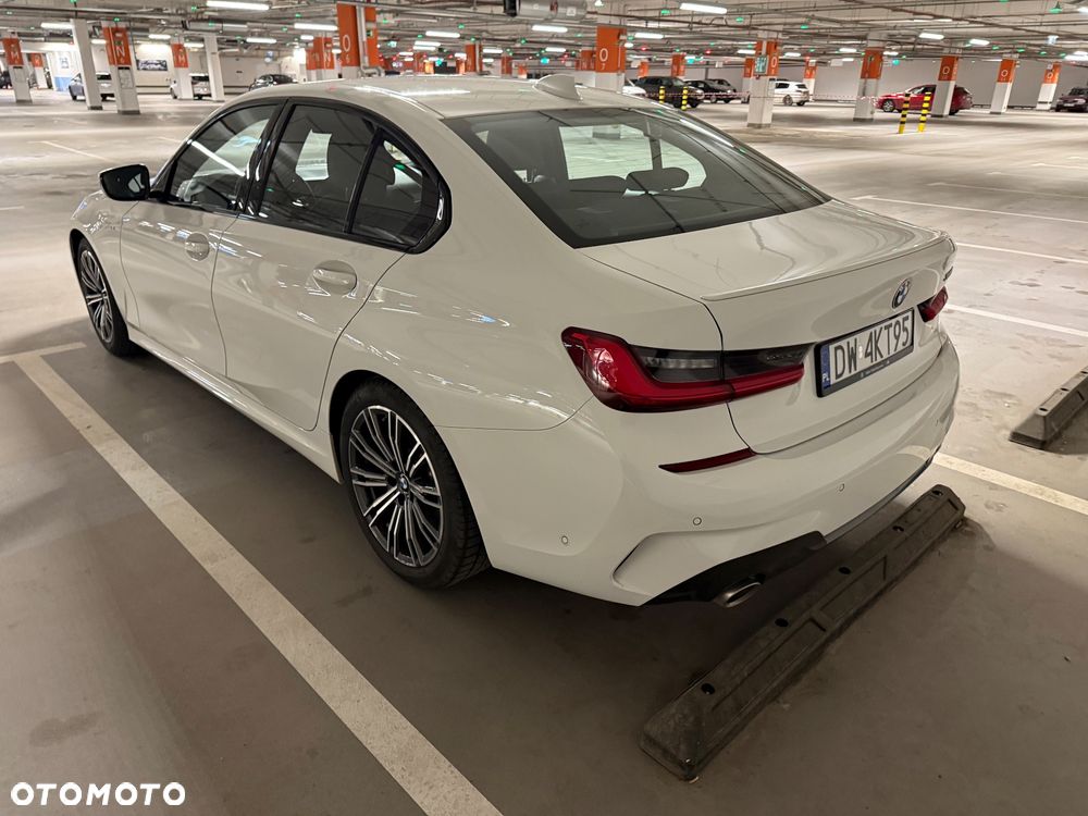 BMW Seria 3 330i M Sport sport - 13