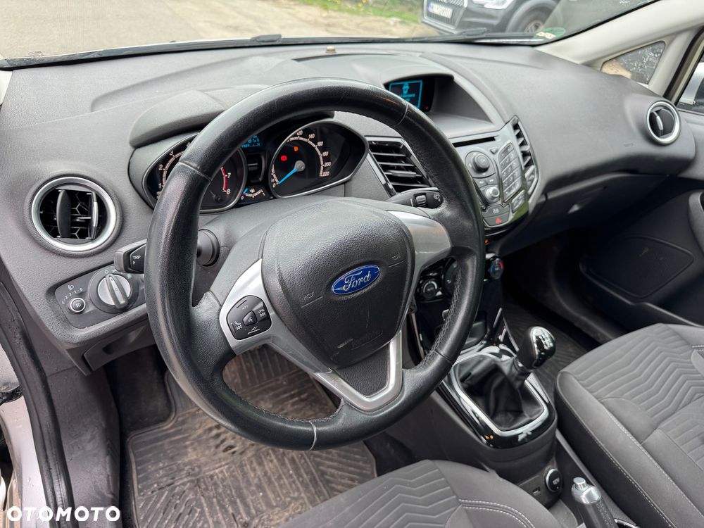 Ford Kuga 1.5 EcoBoost 2x4 Cool & Connect - 14