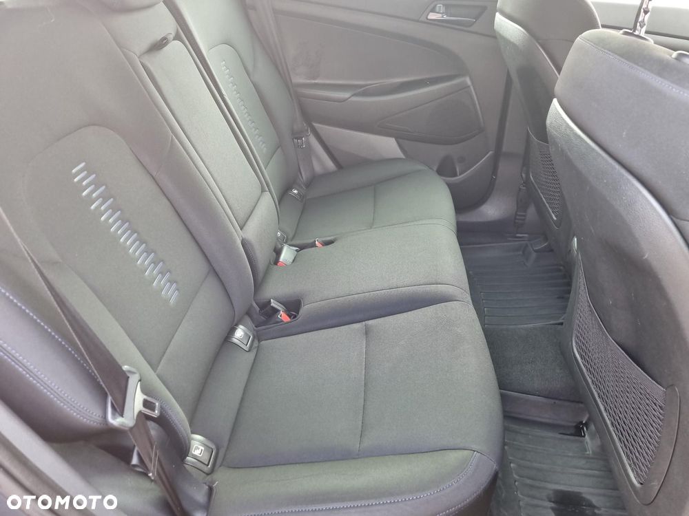 Hyundai Tucson 1.6 GDI BlueDrive Style 2WD - 11