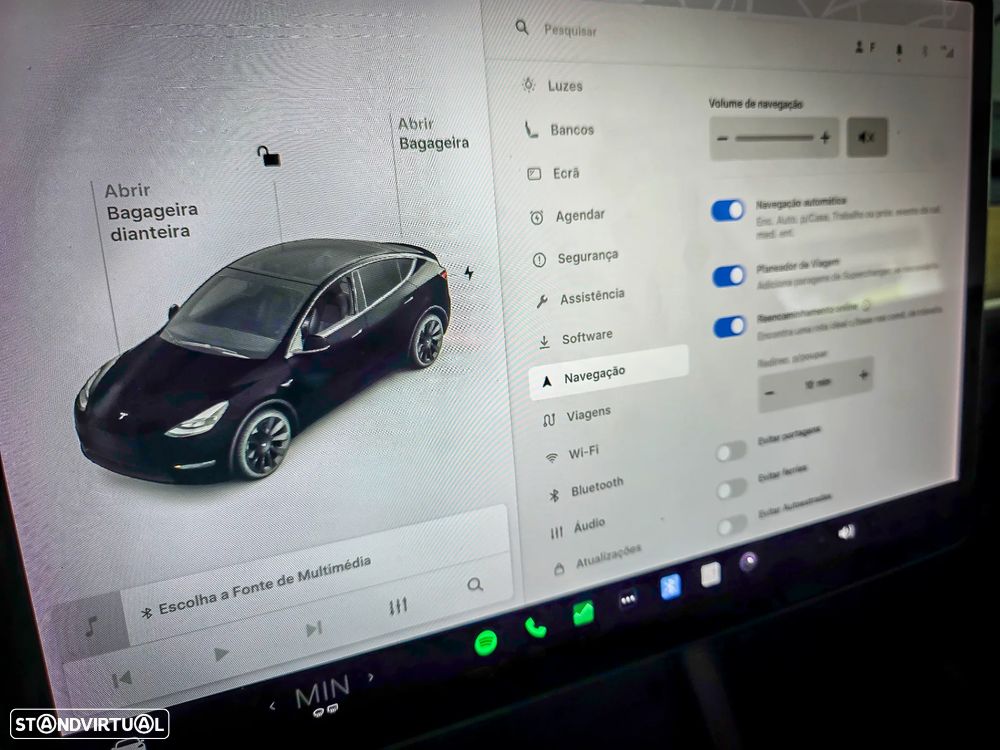 Tesla Model Y Long Range Dual Motor AWD - 33