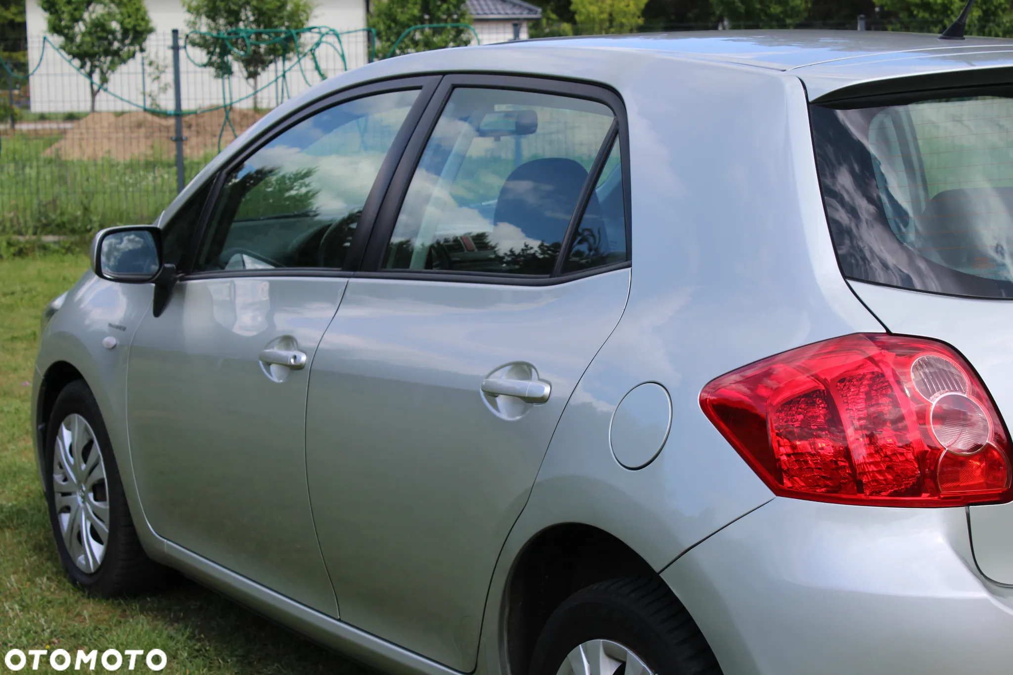 Toyota Auris 1.6 VVT-i Executive - 11