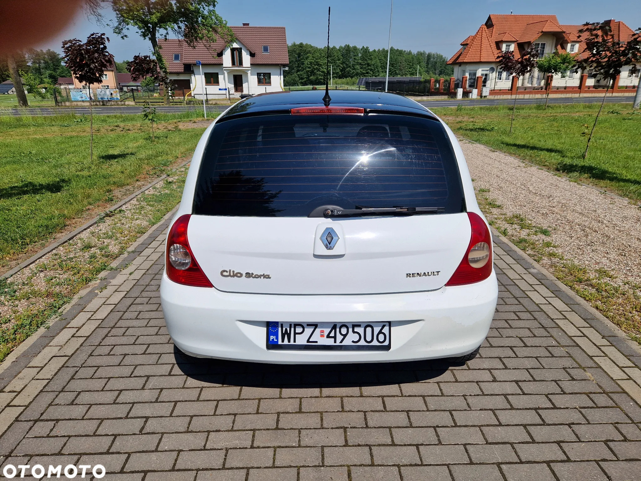 Renault Clio 1.5 dCi Alize - 8