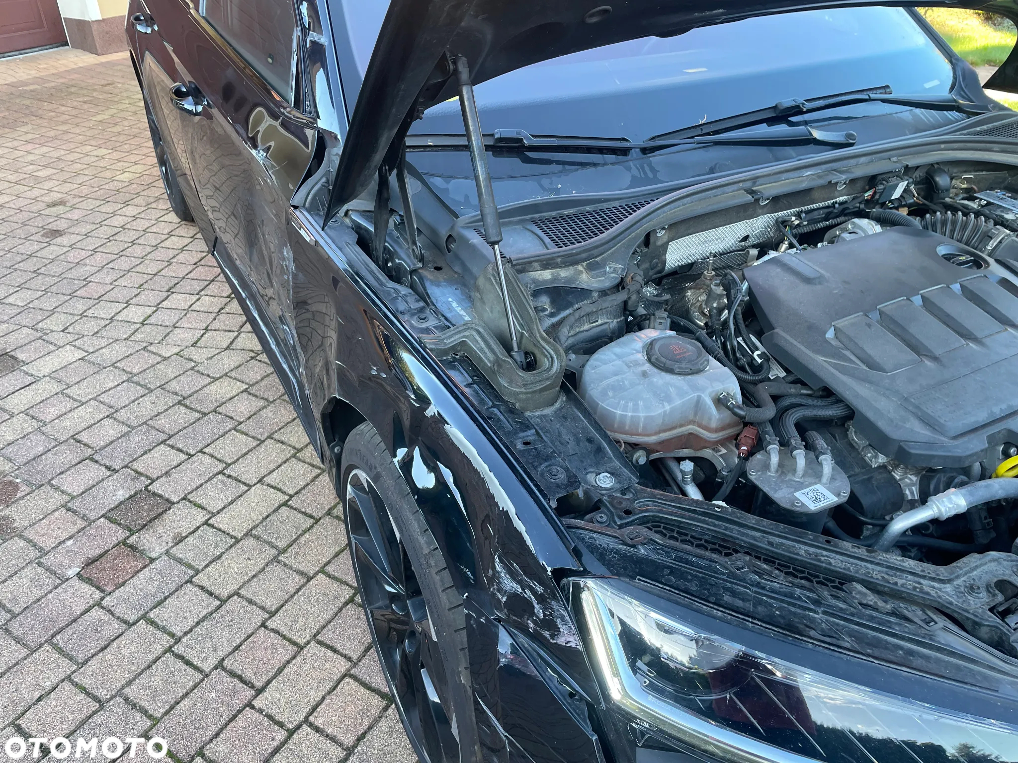 Skoda Superb 2.0 TDI DSG Sportline - 19