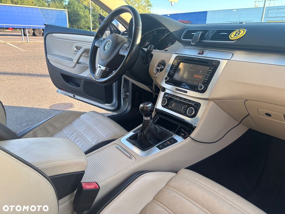 Volkswagen Passat CC - 27