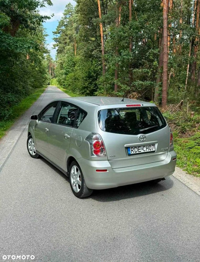 Toyota Corolla Verso - 2