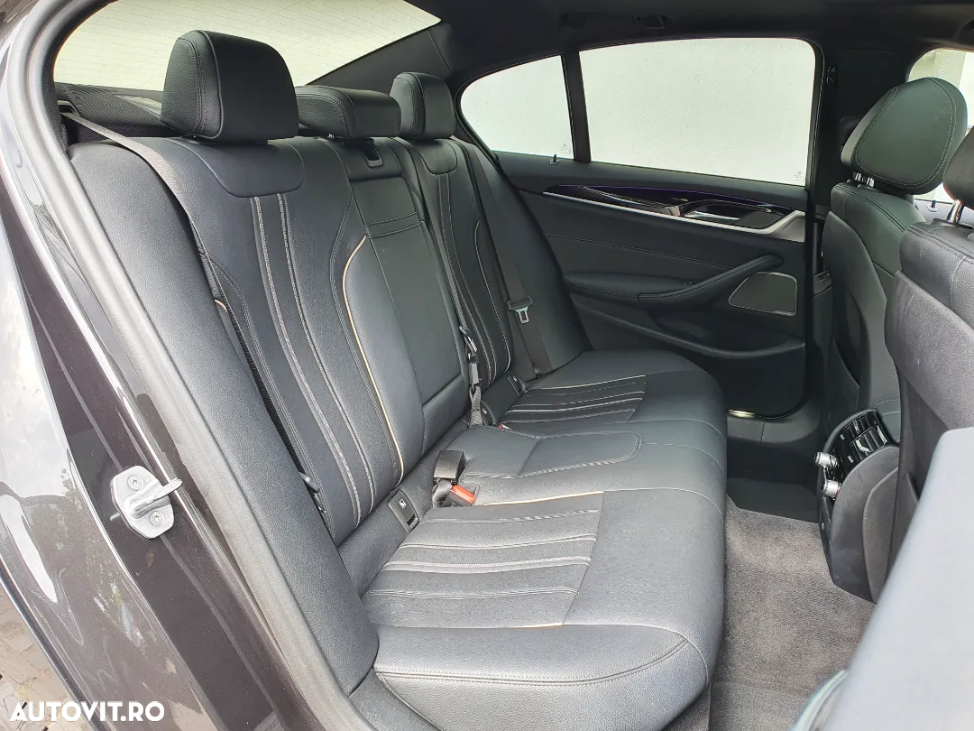 BMW M5 M550i xDrive AT - 11