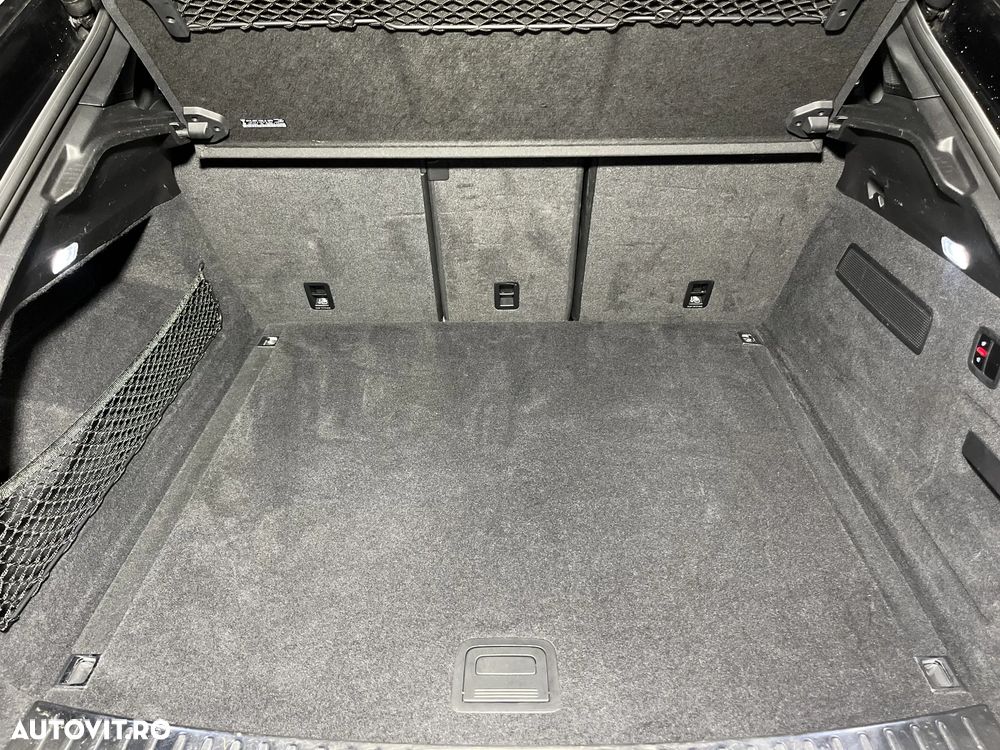 Porsche Cayenne - 24