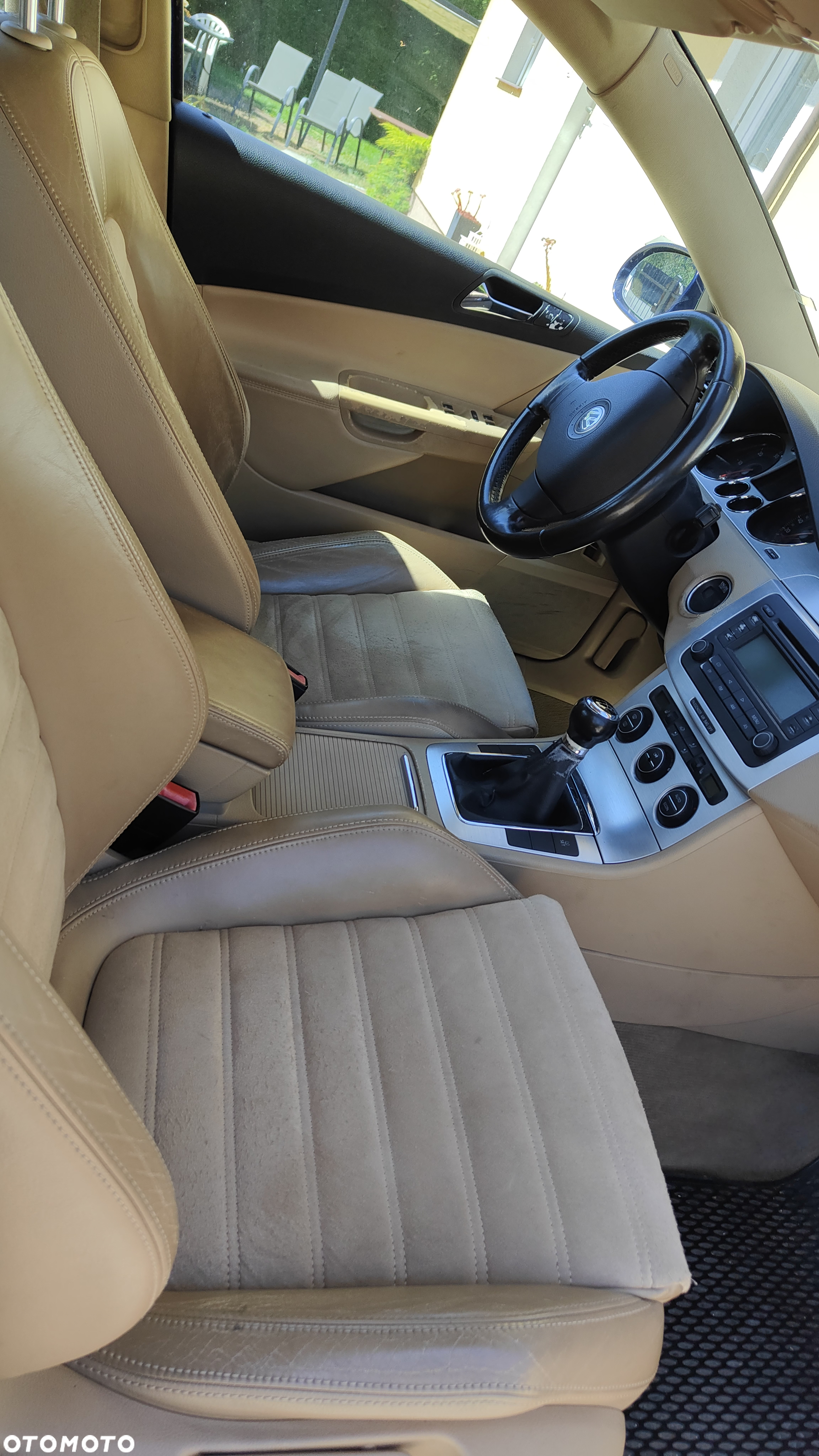 Volkswagen Passat 2.0 TDI Highline - 14