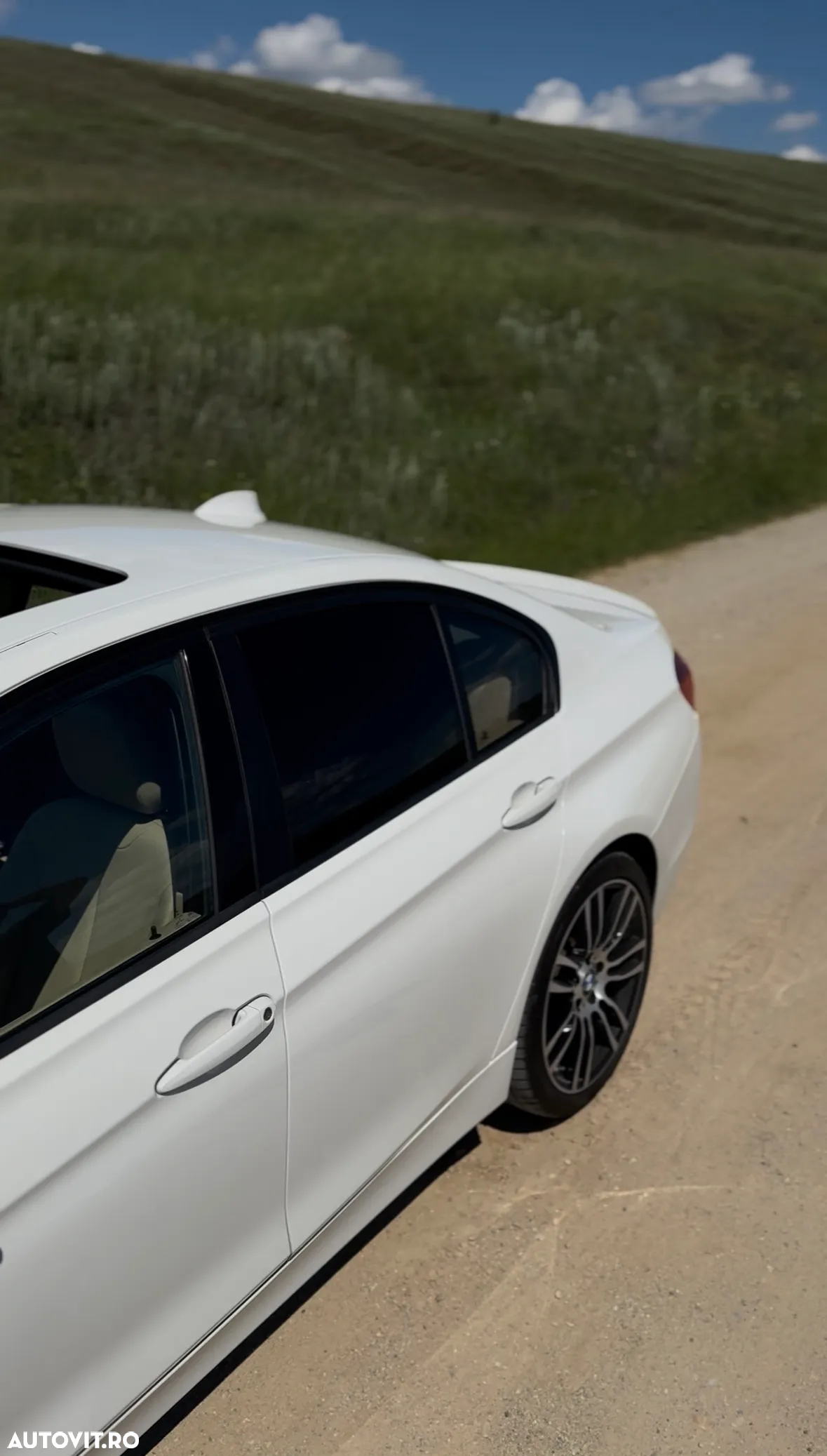 BMW Seria 3 328i Aut. Luxury Line - 17