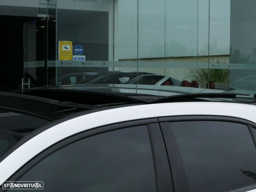 Mercedes-Benz A 35 AMG 4Matic - 12