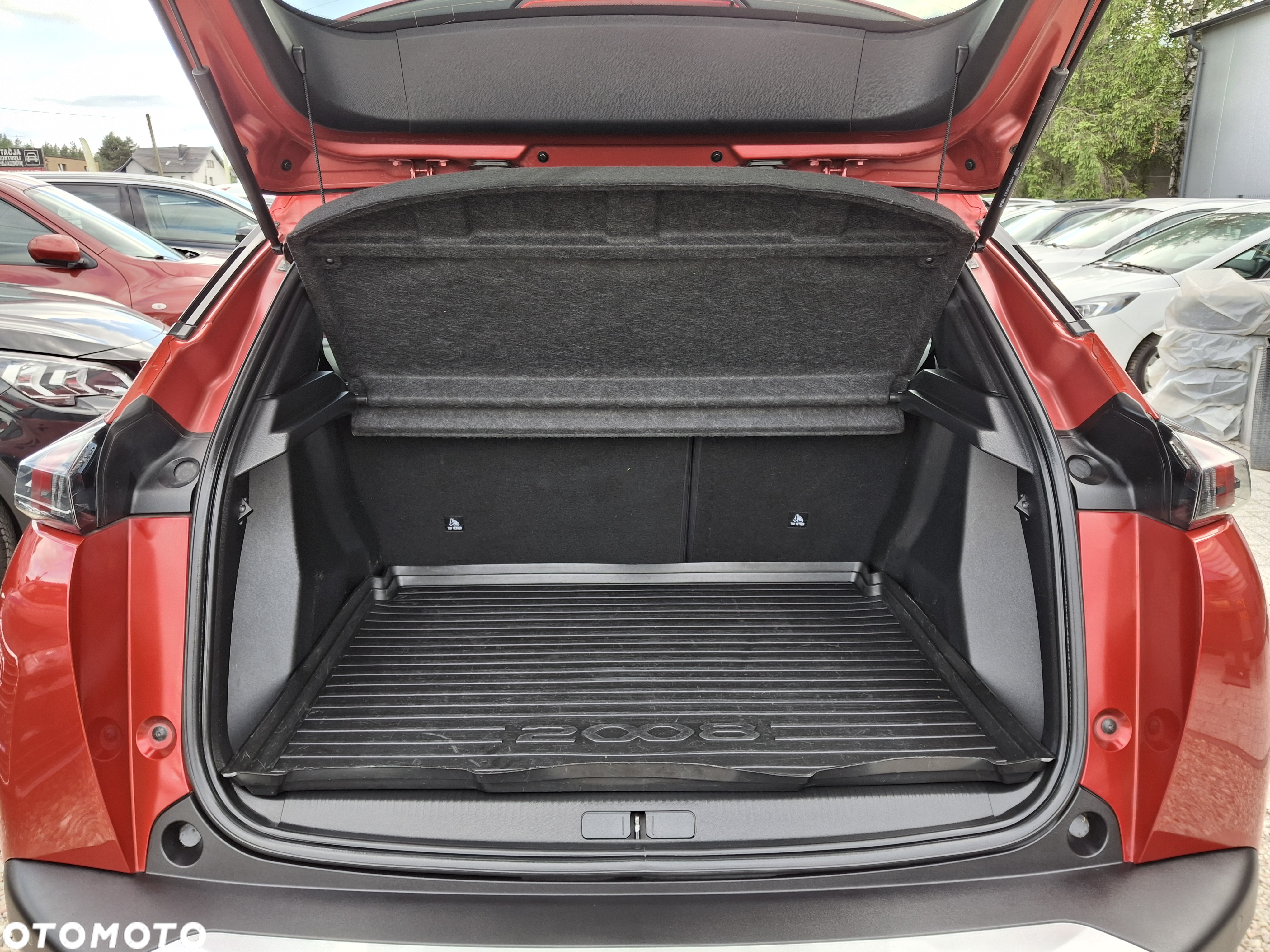 Peugeot 2008 1.5 BlueHDi Allure Pack S&S EAT8 - 29