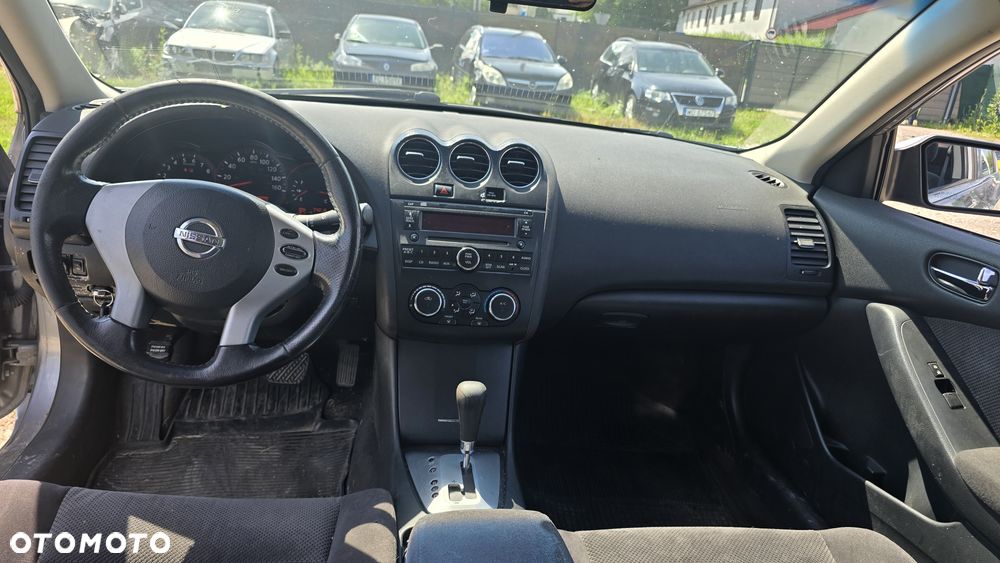 Nissan Altima - 19
