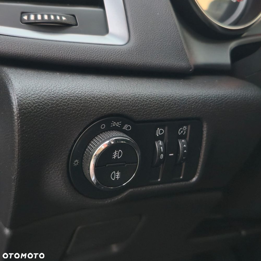 Opel Astra 1.4 Turbo Innovation - 26